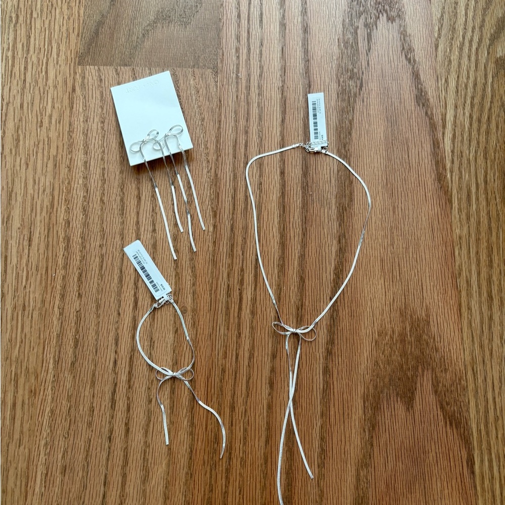 Silver Bow jewelry set